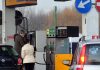 Benzina a 2,7 euro, il prezzo record su A8 Varese-Milano
