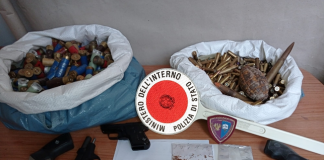 Ritrovate in un fabbricato armi e munizioni della seconda guerra mondiale. C’era anche una bomba a mano