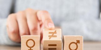 Lavoro, le donne in Italia hanno gli stipendi più bassi degli uomini
