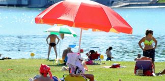Ferragosto fuori casa per 1 italiano su 2: weekend da bollino nero