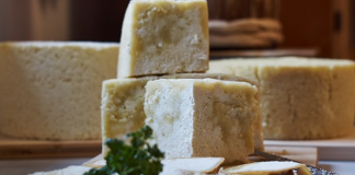 Food, Giornate del Graukase: in Valle Aurina si celebra il formaggio grigio dell’Alto Adige