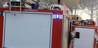 Aurelia, cadono pezzi di cemento da cavalcavia
