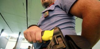 Chieti, nudo in strada viene bloccato con taser: 35enne muore poco dopo