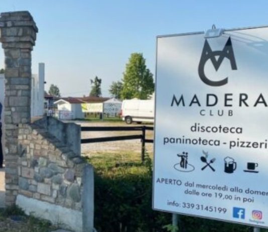 Castel Goffredo, insulti e cori contro i carabinieri durante controlli in discoteca: denunciato 19enne