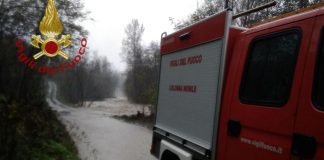 Alluvione Bardonecchia, esonda torrente Frejus: 5 dispersi e 120 sfollati – Video