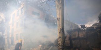 Ucraina, raid russi su Odessa: tre feriti