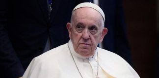 Papa Francesco: “Chiesa aperta a tutti, anche a omosessuali e trans”