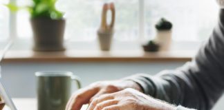 Lavorare dopo la pensione, occhio alle conseguenze: ecco cosa può succedere