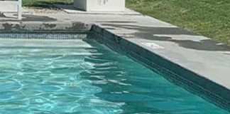 Catania, bimbo di 3 anni annega nella piscina di casa
