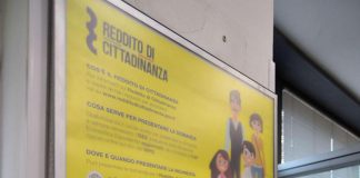 Reddito di cittadinanza, mozione M5S: “Ripristinarlo per 169mila famiglie”