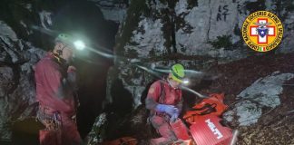 Salerno, salva la speleologa ferita e bloccata a 130 metri di profondità