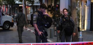 Sparatoria Tel Aviv, un morto. Ucciso anche il killer: “Era terrorista”