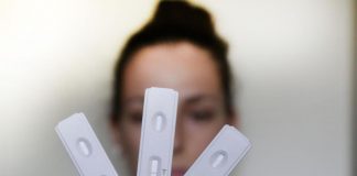 Covid, stop isolamento ma con sintomi stare a casa: la circolare