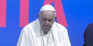 Papa “La sfida delle migrazioni va affrontata insieme”