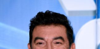 Max Giusti presenta ‘Fake Show: “Parodie di politici? Non sono abbastanza divertenti”