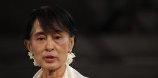 Myanmar, Aung San Suu Kyi sta male: militari negano visita medica