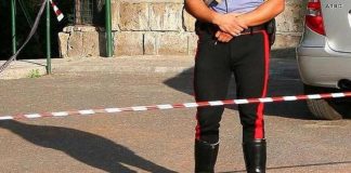 Napoli, in sella a uno scooter sparano e feriscono uomo a un braccio