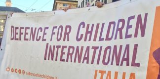 Migranti, “a Genova minori nei container”: la denuncia di Defence for children Italia