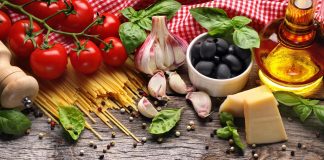 Più giovani con la dieta, lo studio