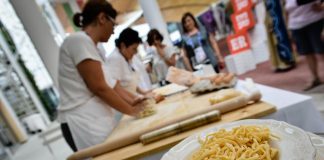 Salute, 12% italiani con intolleranza al glutine, ipotesi colpa da produzione grano
