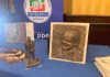 Berlusconi day, statuine e foto a Paestum ma niente ologramma