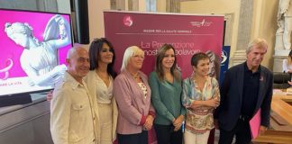 Tumori, i capolavori italiani ‘indossano’ la prevenzione, Colosseo in rosa