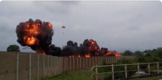 Frecce Tricolori, aereo precipita: morta una bambina – Video