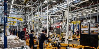 Industria (-4,2%) e Artigianato (-2,1%), produzione in calo nel Mantovano. Bene i servizi (+7,6%)