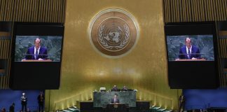 Russia, Lavrov: “Chiediamo fine sanzioni, Usa ci soffocano”