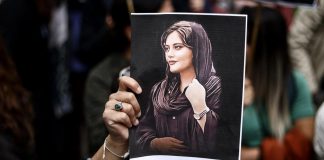 Mahsa Amini, arrestato oggi padre in Iran a un anno da morte figlia