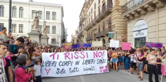 Stupro Palermo, vittima insultata e minacciata sui social: “L’hai voluto tu”