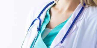 Foto sexy, dottoressa segnalata a Ordine dei medici
