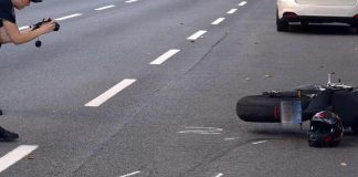 Pordenone, scontro auto-moto: un morto