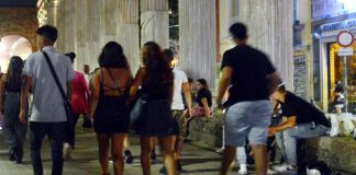 Sesso, sempre più giovani fanno ‘flop’: stili di vita e ormoni sotto accusa