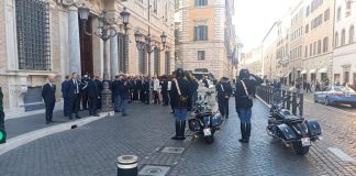 Giorgio Napolitano, feretro arrivato a Palazzo Madama