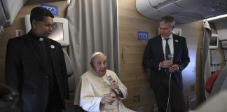 Papa: “Mie parole sulla Russia? Non pensavo a imperialismo”