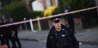 Londra, 15enne uccisa a coltellate: arrestato adolescente