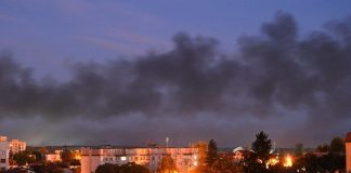 Ucraina, atteso annuncio Biden su nuovi aiuti militari. Attacco a Kiev: 7 feriti