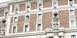 Migranti, minori non accompagnati “mai in Cpr”: la precisazione