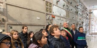 “Fiori sulle tombe” domani agli Angeli. Attivato il bus navetta fino al 3 novembre