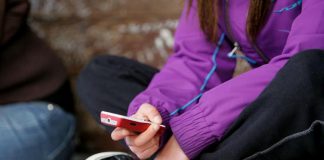 Smartphone, Dara: “limitate le navigazioni dei minorenni”