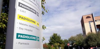 “Code e pazienti in piedi”, caos al Sacco di Milano che prepara il restyling