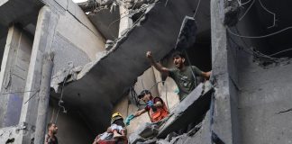Israele, nave Usa intercetta missili da Yemen. Razzi da Libano e Gaza