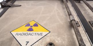 Fukushima, 5 lavoratori toccano per errore acqua radioattiva