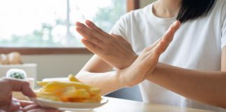 Intolleranze alimentari, mercato da 300 milioni di euro: ma sono vere o false? Cosa dice l’esperto