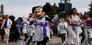 Treno con eurodeputati finisce a Disneyland e non a Strasburgo