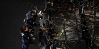 Attacco al liceo, Francia: “Espulsione sistematica di tutti gli stranieri ritenuti pericolosi”