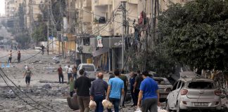 Israele, italiani dispersi dopo attacco Hamas: l’appello del figlio