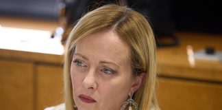 Giorgia Meloni non va a kermesse Fratelli d’Italia: “Anch’io sono un essere umano, scusatemi”