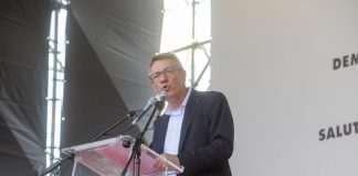 Cgil in piazza a Roma, Landini sfida governo: “Non ci fermeremo”